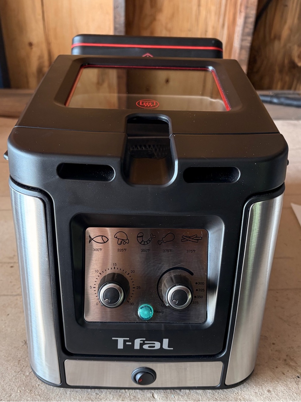 T-fal Odorless Stainless Steel Deep Fryer in Black and Silver BRAND NEW